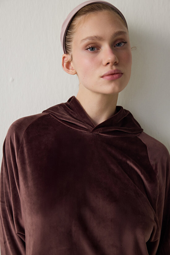 Kahverengi Yumuşak Kadife Sıcak Tutan Termal Etkili Kapüşonlu Sweatshirt - 3