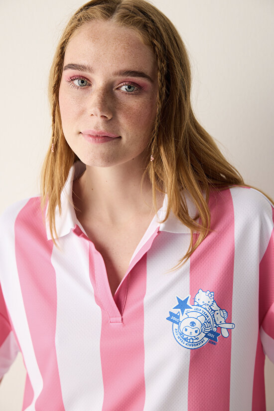 Pembe Çizgili Sanrio Baskı Oversize Futbol Tişört - 4