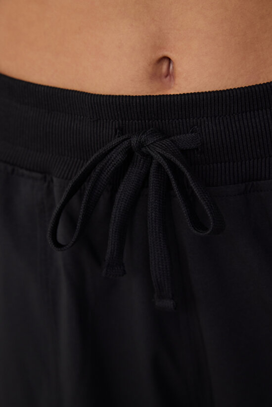 Black Oversize Normal Waist Laced Jogger Sweatpants Black Oversize Normal Waist Laced Jogger Sweatpants - 5