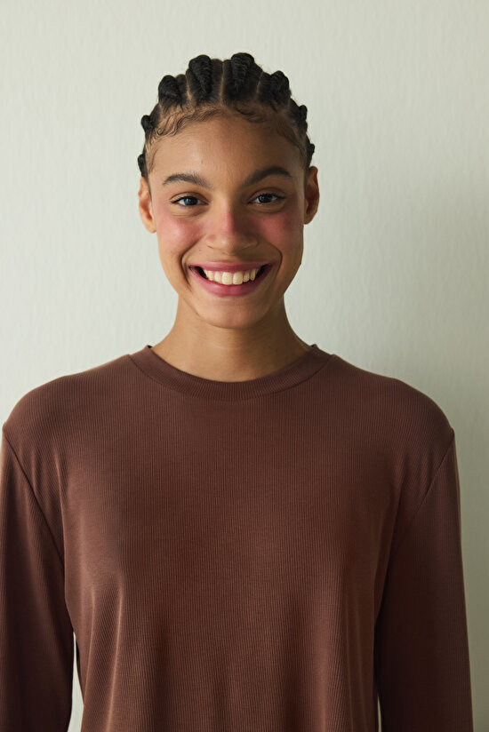 Cappuccino Ribbed Modal Loose Cut Crew Neck Crop Top - 3