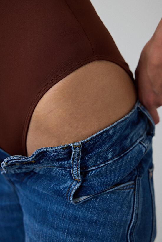 Cappuccino Square Neck Thick Strappy Slim Fit Bodysuit - 6