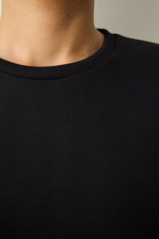 Siyah Bisiklet Yaka Silky Touch Tişört - 5