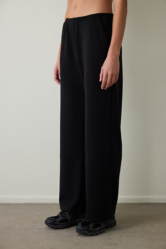 Black Silky Feel Loose Pants - 3