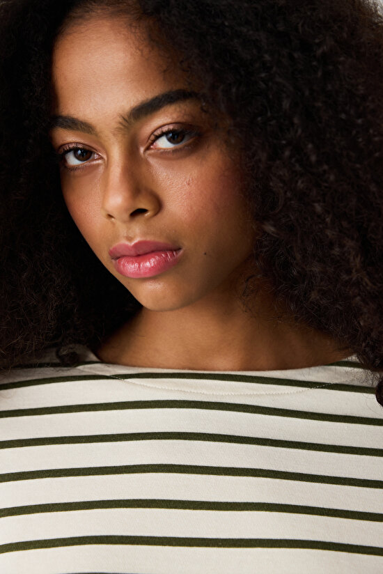 Beyaz Yeşil Çizgili Uzun Kollu Üst - 3