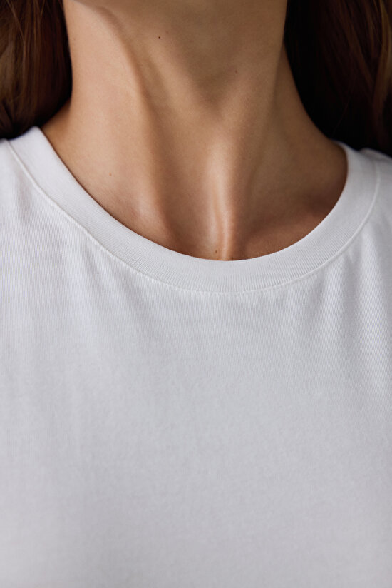 Beyaz Bisiklet Yaka Basic Normal Kesim Tişört - 4