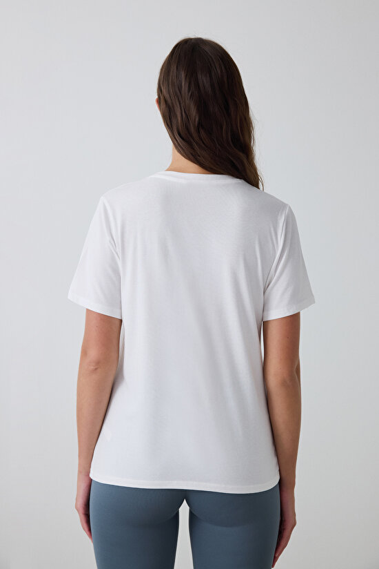 Beyaz Bisiklet Yaka Basic Normal Kesim Tişört - 5