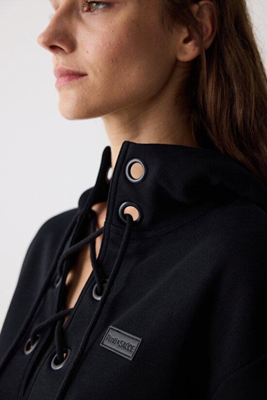 Siyah Yaka Detaylı Monaco Sweatshirt - Saude Koleksiyonu  - 3