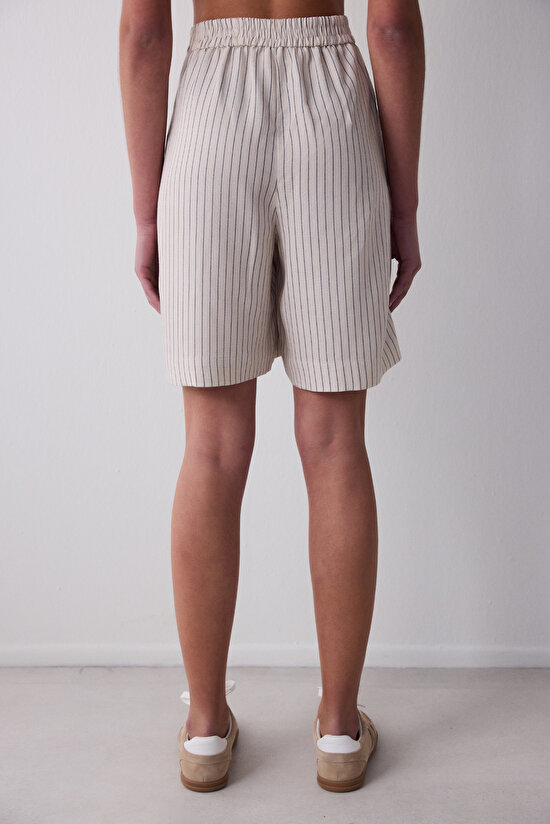 Relax Fit Loose Desenli Açık Bej Bermuda - 4