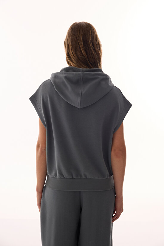 Grey Oversize Hooded Vest - 11