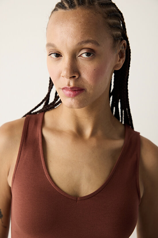 Kahverengi V Yaka Yumuşak Kumaş Kolsuz Üst - 3