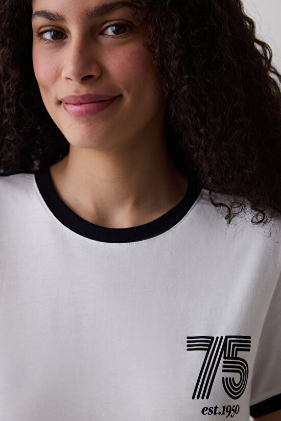 Retro Contrast Kırık Beyaz Tişört - 3