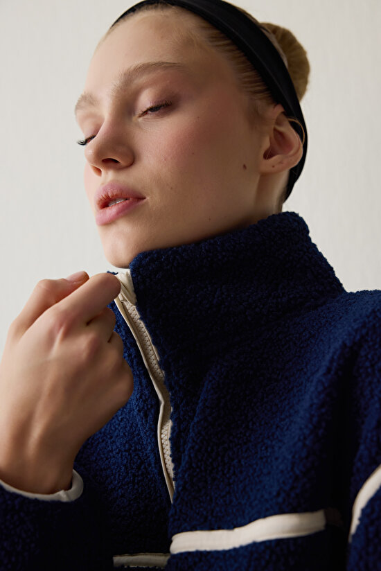 Indigo Thermal Effect Contrast Detail Polar Stand Collar Jacket - 4