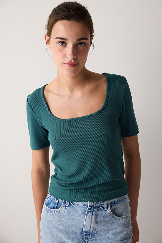 Square Neck - 3