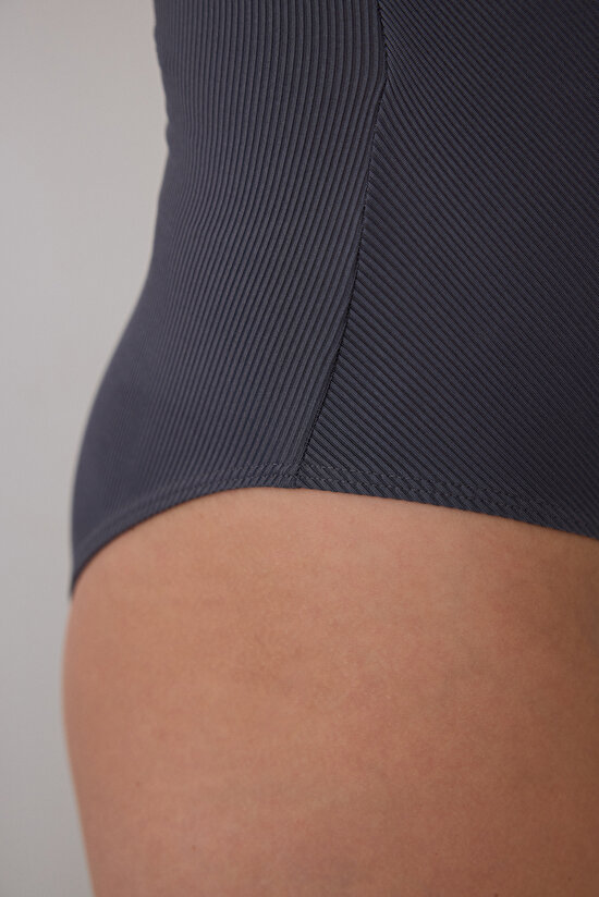 Antrasit Yaka Detay Uzun Kollu Bodysuit - 5