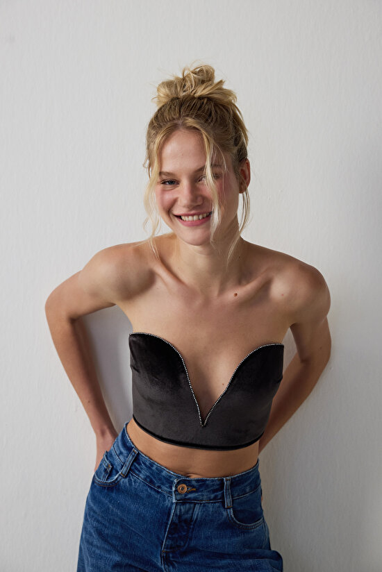 Black Deep V Velvet Bustier - 2