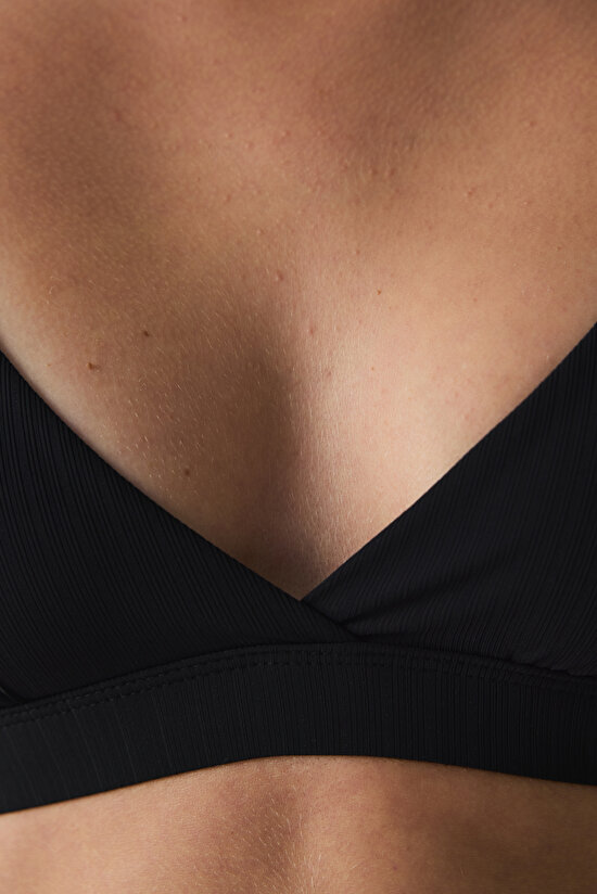 Black Non-wired Non-Padded Micro Triangle Bra - 5