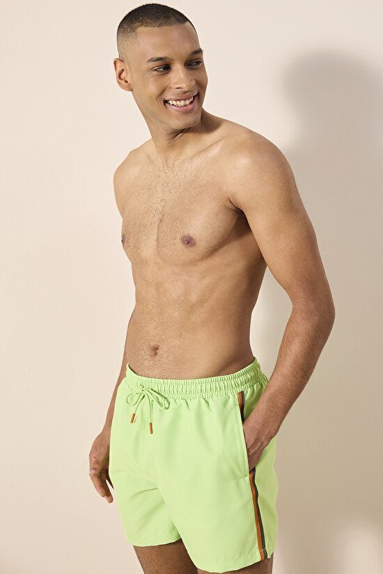 Man Light Green Sea Short - 1