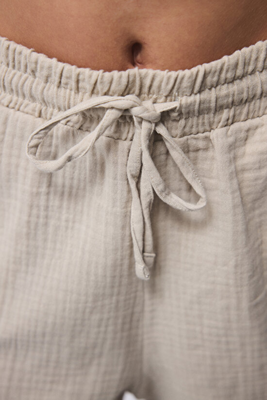 Lessi Beige Short - 3