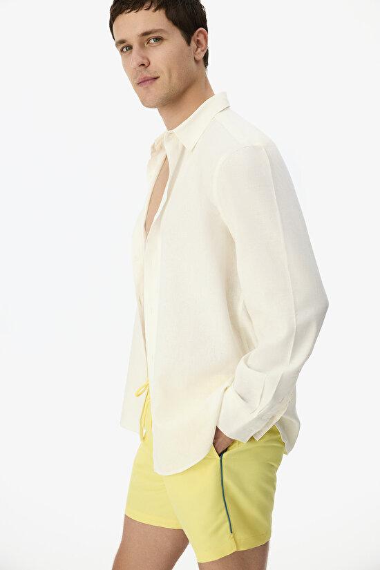 Man Opposite Line Shorts - 2