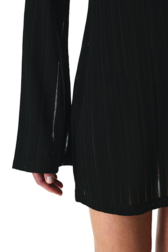 Black Line Dress - 4