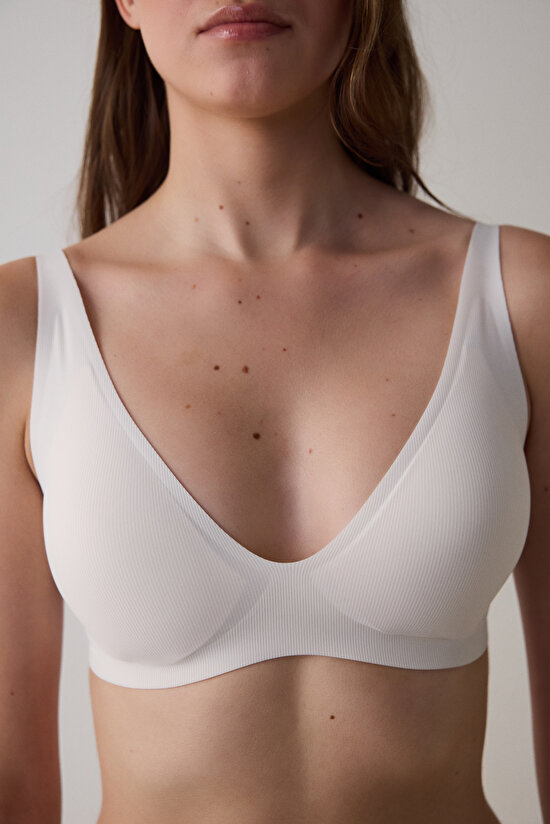 Ekru Fit Çıkarılabilir Kaplı Dikişsiz Balensiz Dekolte Sütyeni - 3