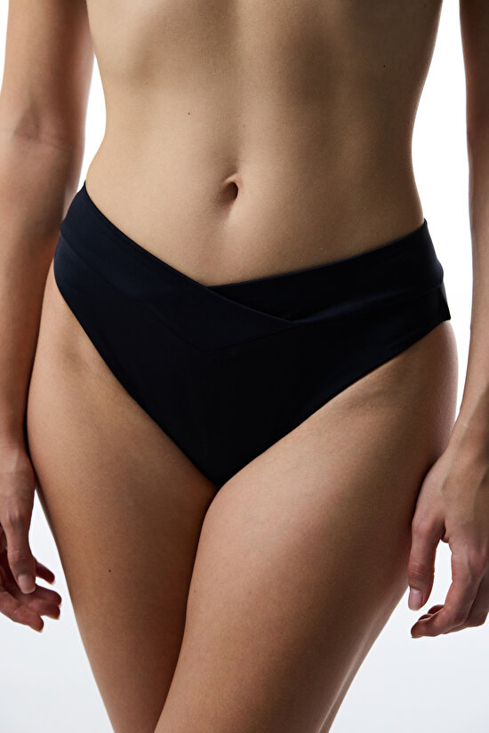 Siyah V Kesimli Bikini Altı - 3