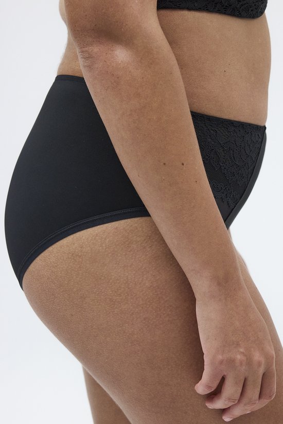 Siyah Dantel Detaylı Cover Düşük Bel Slip Külot - 2