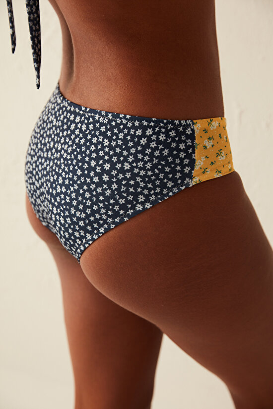 Çok Renkli Bonita Çiçek Desenli Hipster Bikini Altı - 3