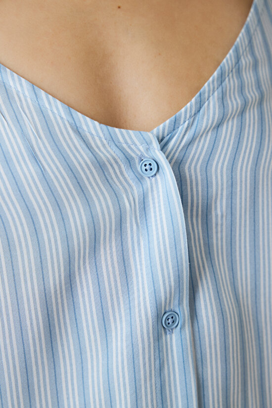 Açık Mavi Lilah Çizgili V Yaka Atlet Pijama Üstü - 4