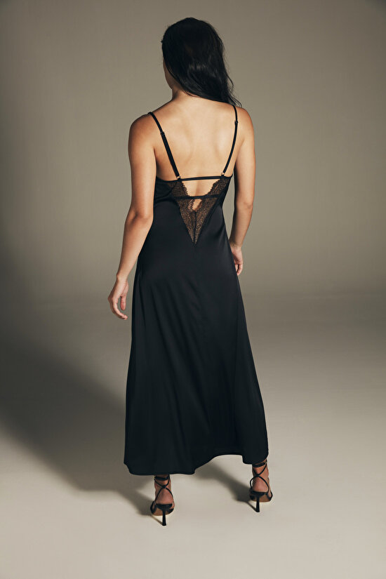 Siyah Saten Dantel Detaylı Zincir Askılı Gecelik - Privee Koleksiyonu - 7