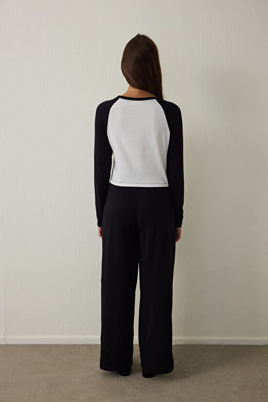 Kırık Beyaz Kuromi Baskılı Kayık Yaka Pamuklu Uzun Kollu Pijama Takımı - 4