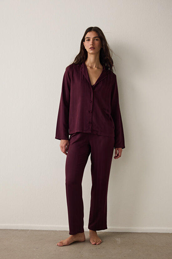Bordo Çizgili Saten Gömlek Yaka Pijama Takımı Bordo Çizgili Saten Gömlek Yaka Pijama Takımı - 4