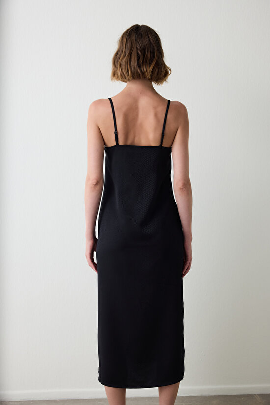 Siyah Fleur Saten V Yaka Ayarlanabilir Askılı Uzun Gecelik - 5