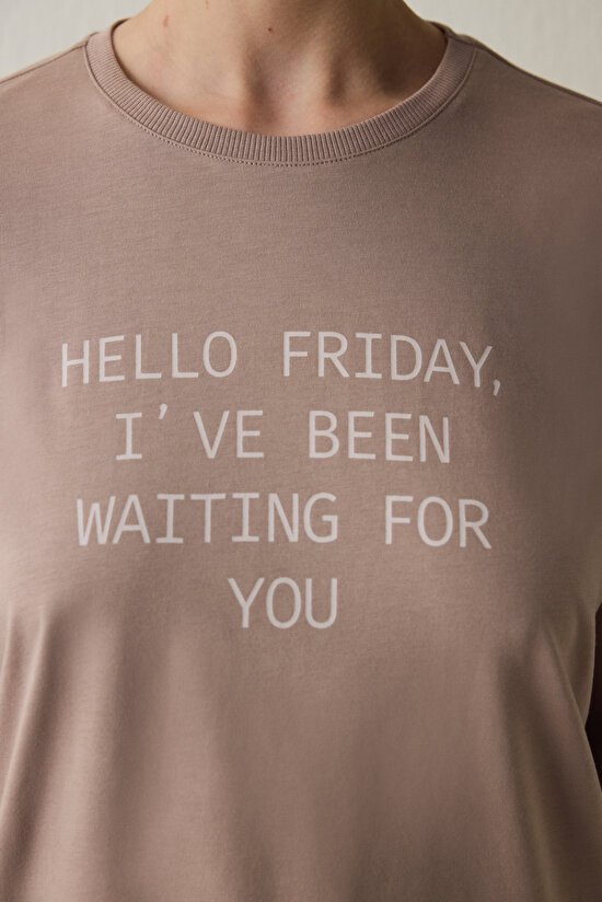 Koyu Bej Hello Friday Baskılı Bisiklet Yaka Pamuklu Uzun Kollu Pijama Üstü - 3
