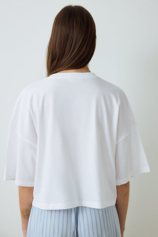 Optik Beyaz Lilah Bisiklet Yaka Slogan Baskılı Crop Pamuklu Pijama Üstü - 3