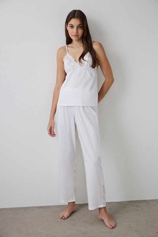Kırık Beyaz Bridal Charming V Yaka Dantelli Saten Çeyizlik Pijama Takımı - 1