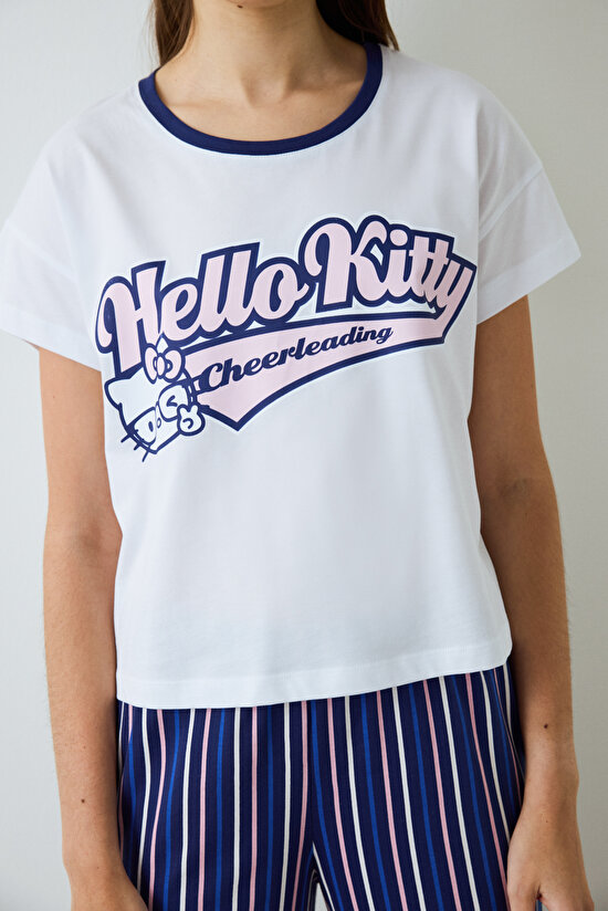 Optic White Hello Kitty Striped Short Sleeve Crew Neck Pajama Set Optic White Hello Kitty Striped Short Sleeve Crew Neck Pajama Set - 3