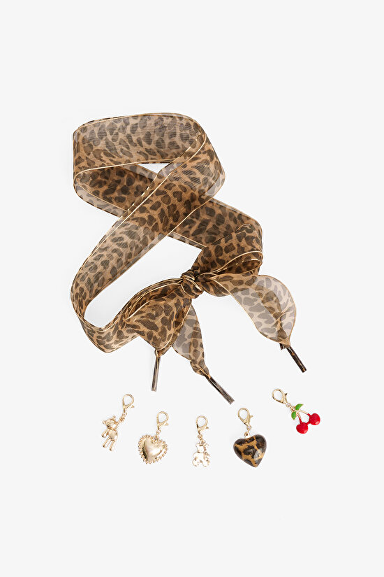 Kahverengi Leopar Desenli Ayakkabı Charmı - 3