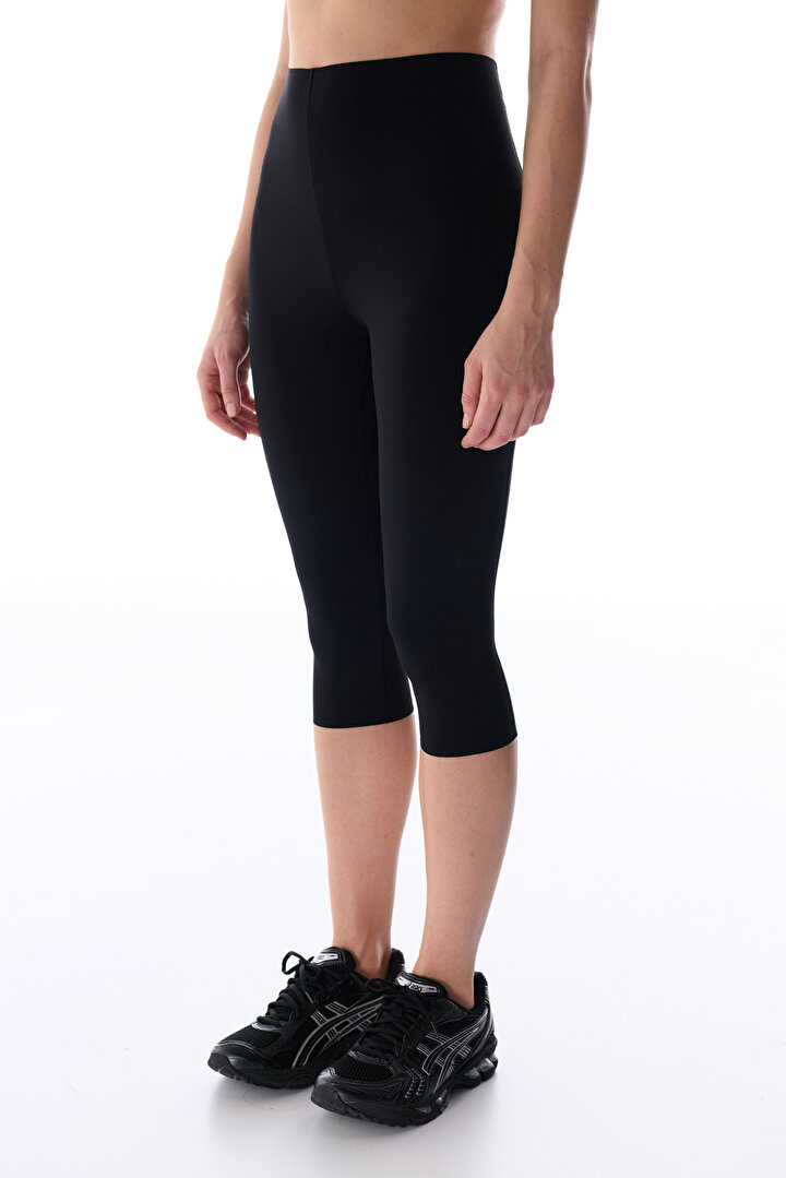 Black Contour Capri Leggings - 1