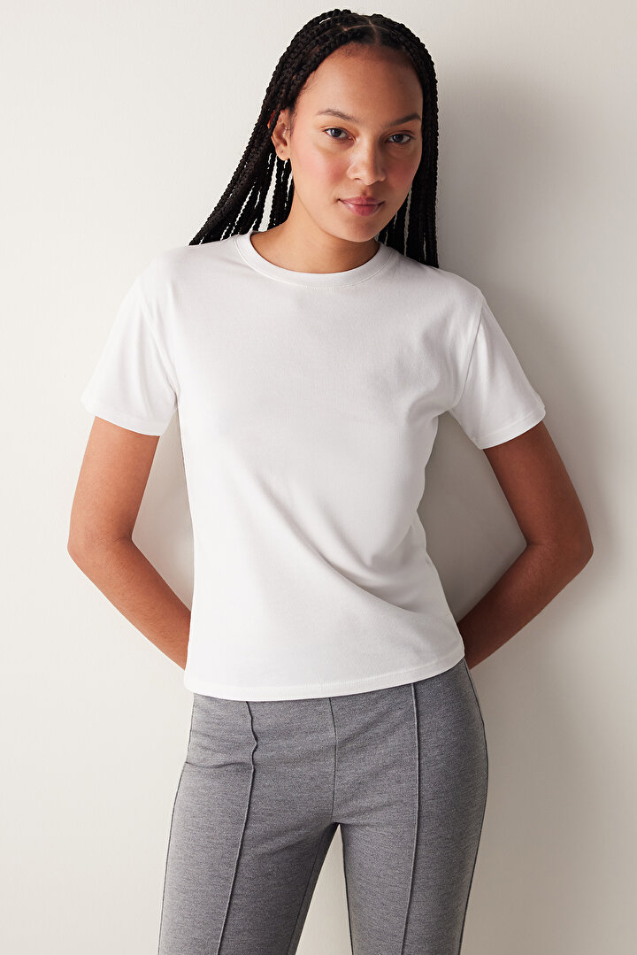 Basic Slim Fit T-Shirt - 2