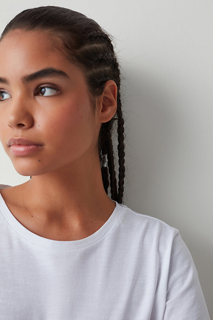 V White Crew Neck T-Shirt - 2