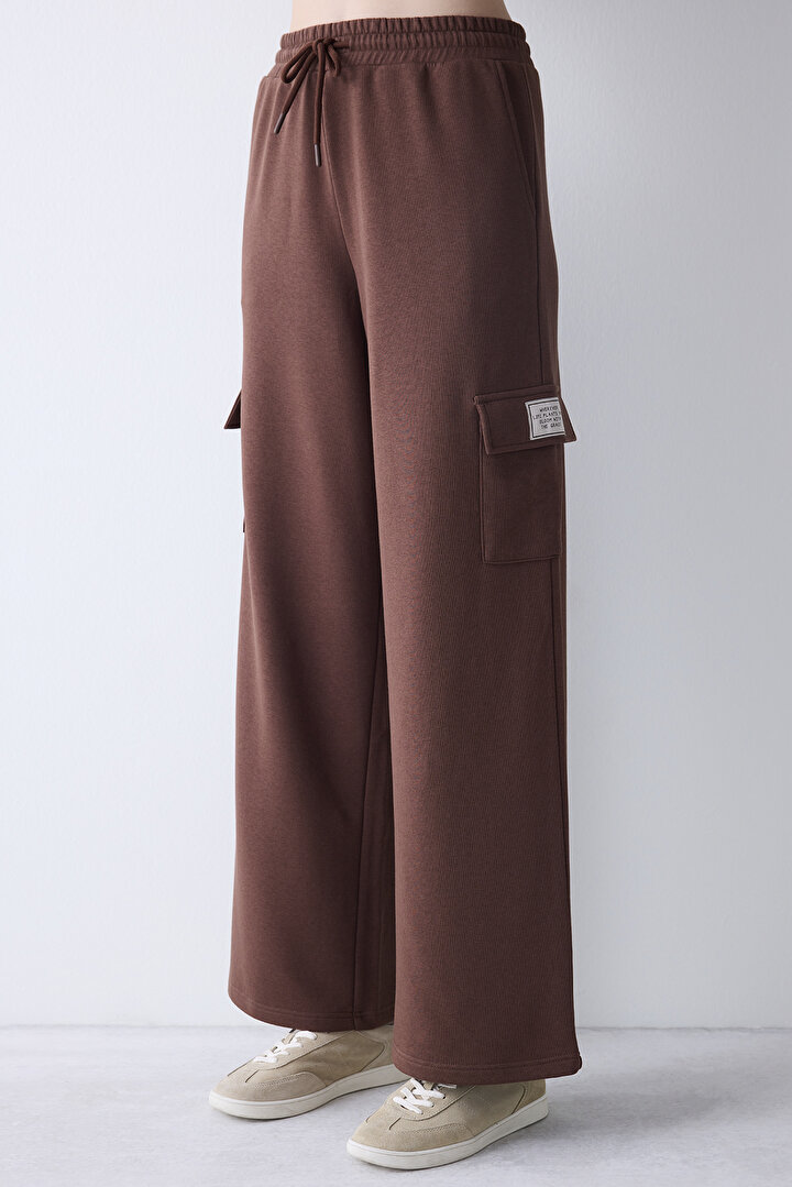 Wide Cargo Brown Sweatpant - 2