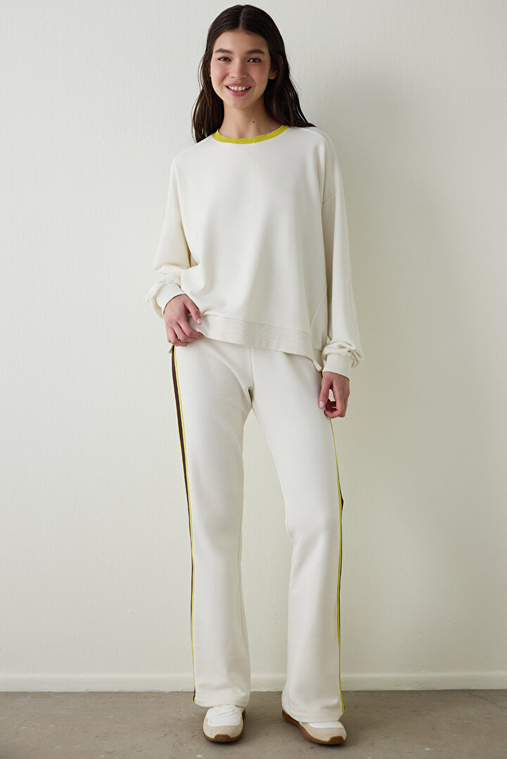 Açık Bej Çiçek Desenli Yakalı Oversize Çan Sweatshirt - Inspired by Flora - 2