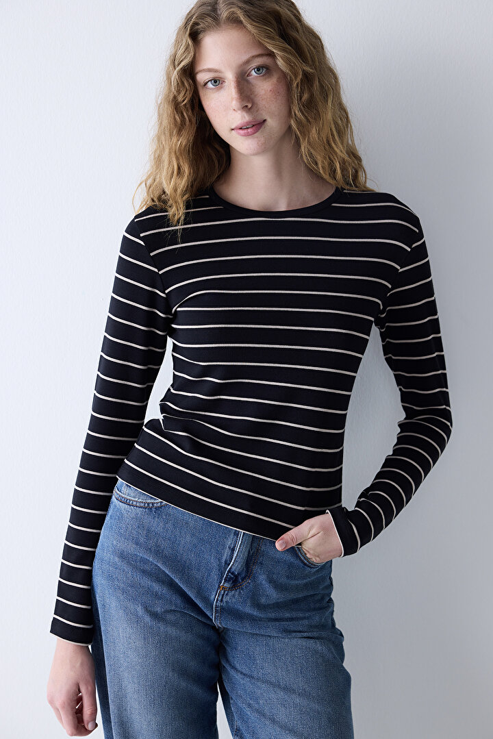 Stripe Black Top - 1