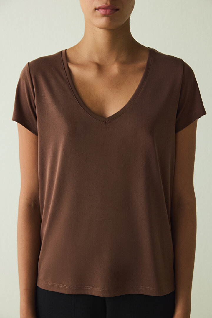Cappuccino V Neck Short Sleeve Modal T-Shirt - 2