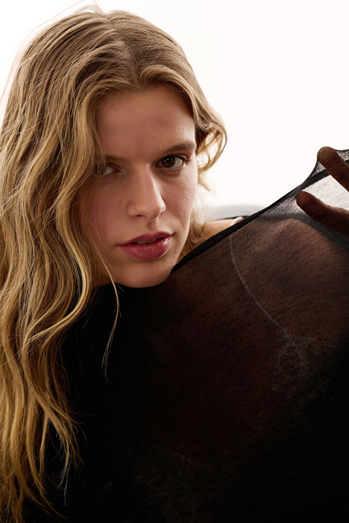 Black Boat Neck Cashmere Top - 2