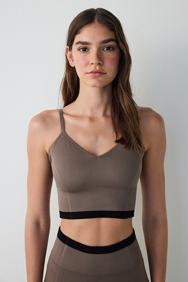 Khaki Seamless Crossover Sports Bra - 2