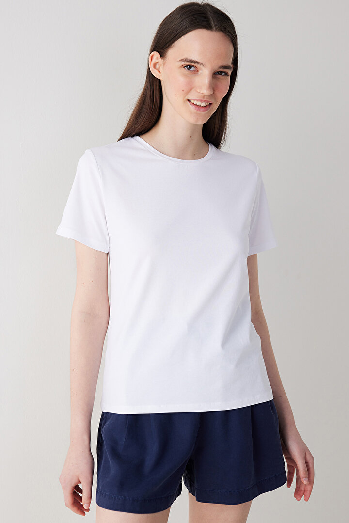 Basic White T-Shirt - 1