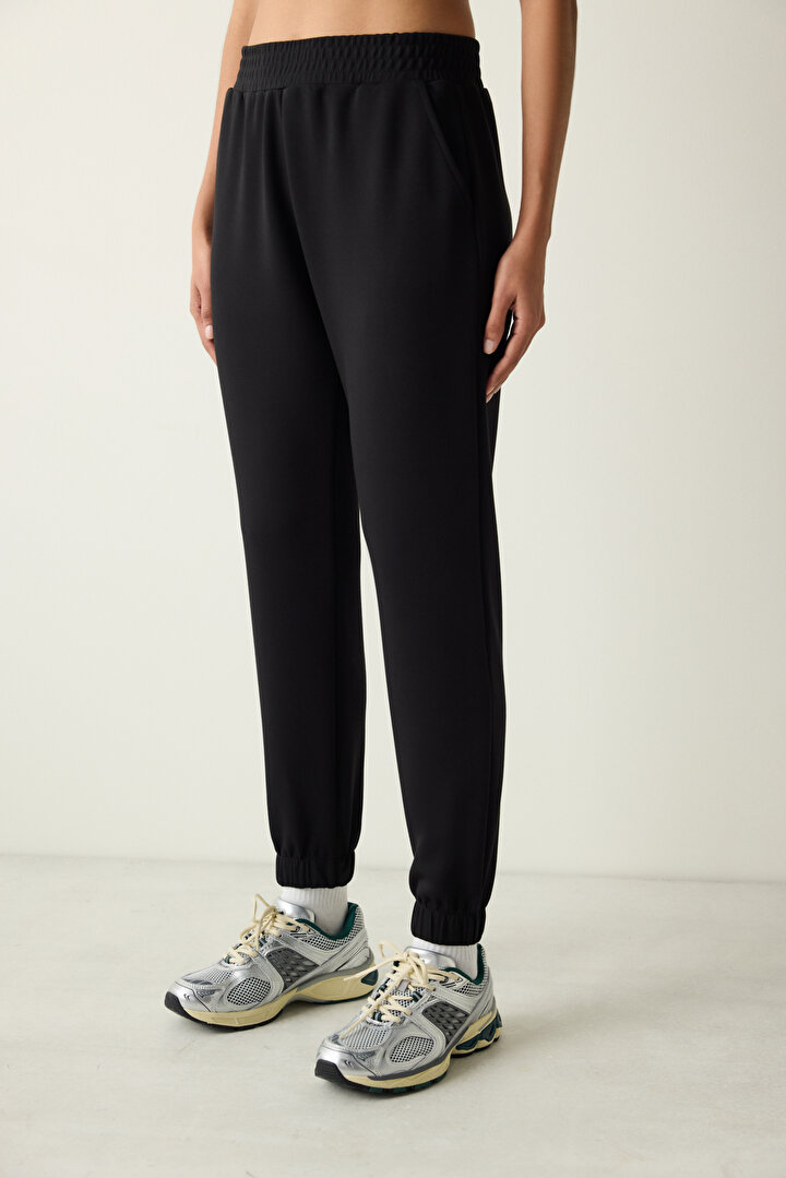 Silky Feel Jogger - 1