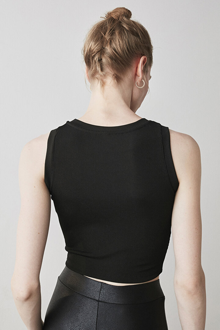 Cutout Detailed Crop Üst - 3